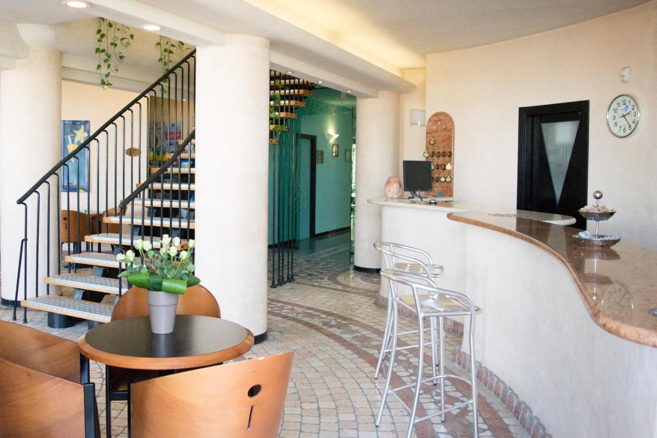 Amba Hotel Rimini Extérieur photo